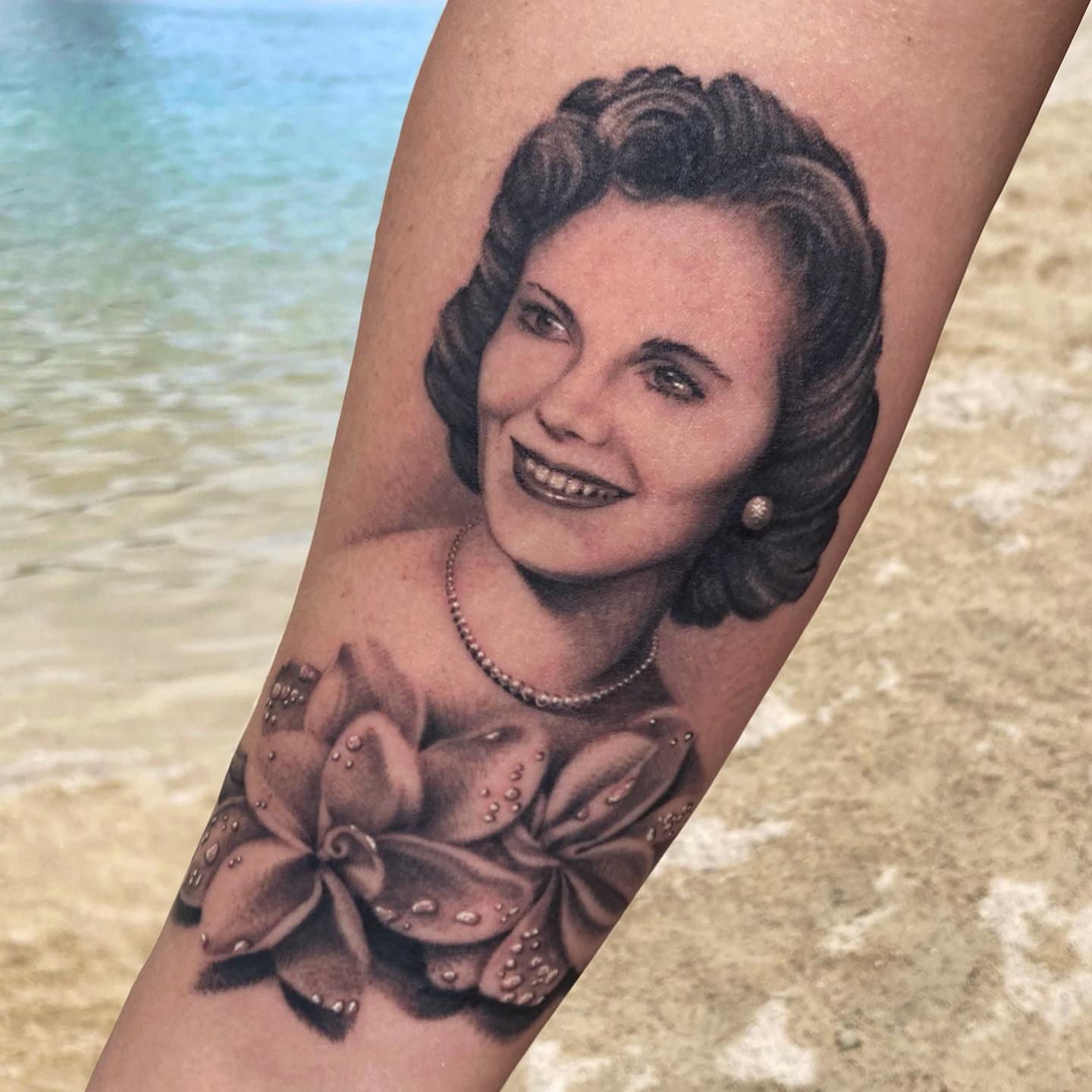 Tattoo by @emlectric_ — realism