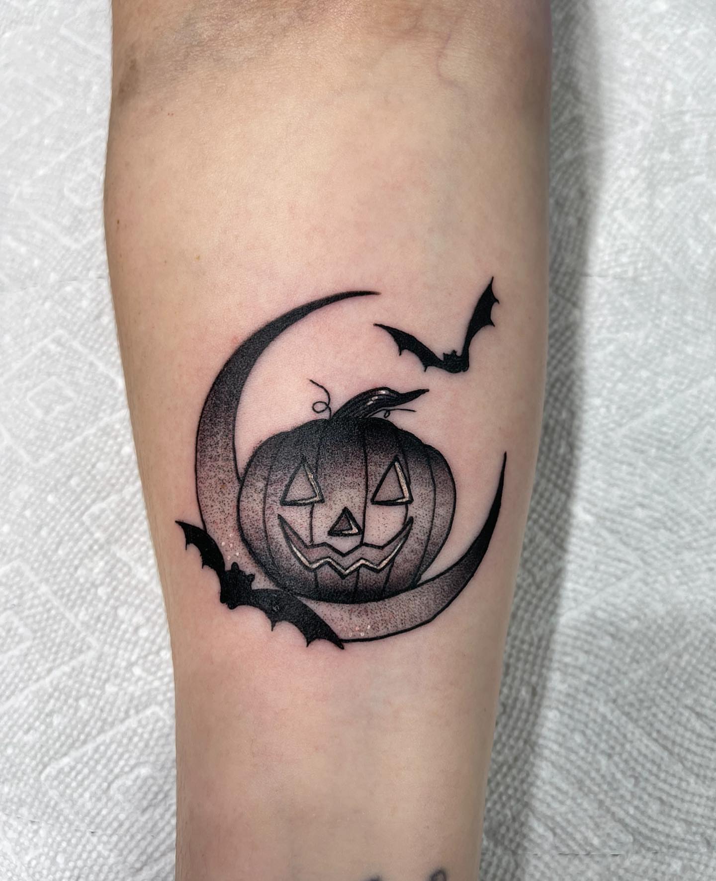 Tattoo by @jocetattoos — black_and_grey