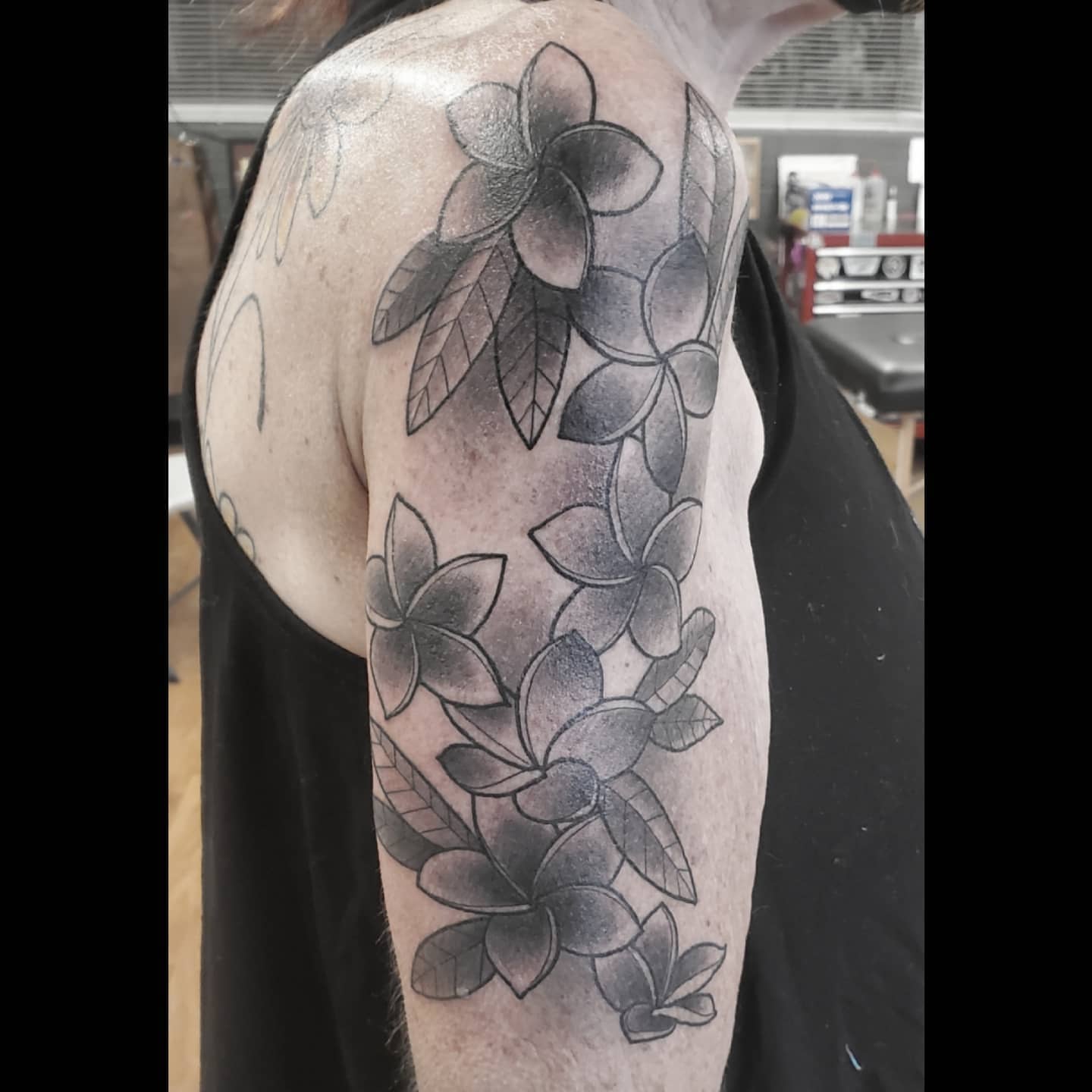 Tattoo by @rexroxwell — black_and_grey
