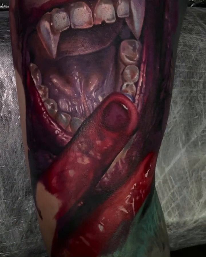 Vampire mouth realism tattoo by Dmitriy Paramonov πΊπ¦