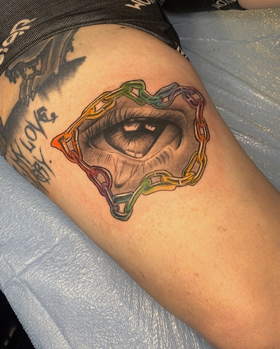 Tattoo by @lizpavtattoos — realism, geometric