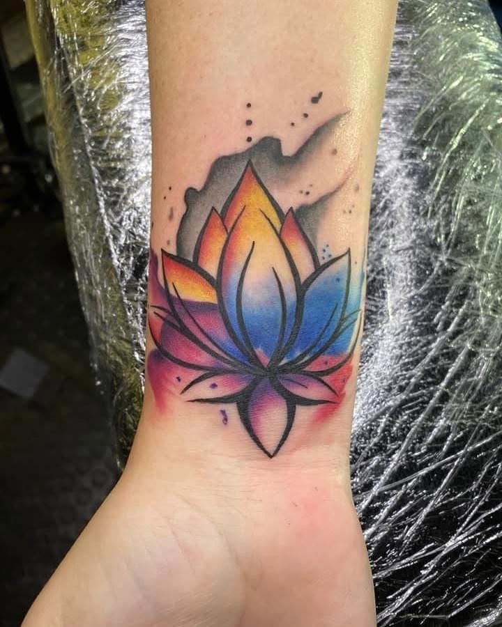 Tattoo by @ta2sbyboss — dotwork, watercolor