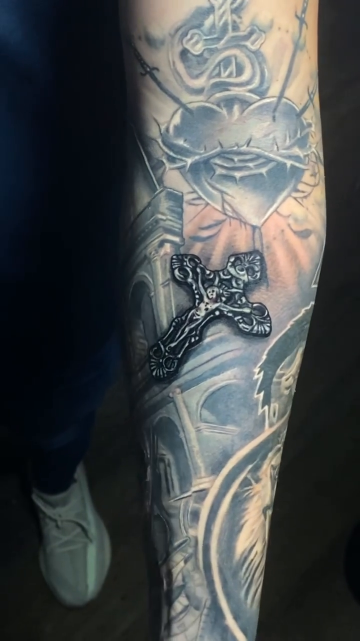 Tattoo by @cambamtattoos — black_and_grey, realism