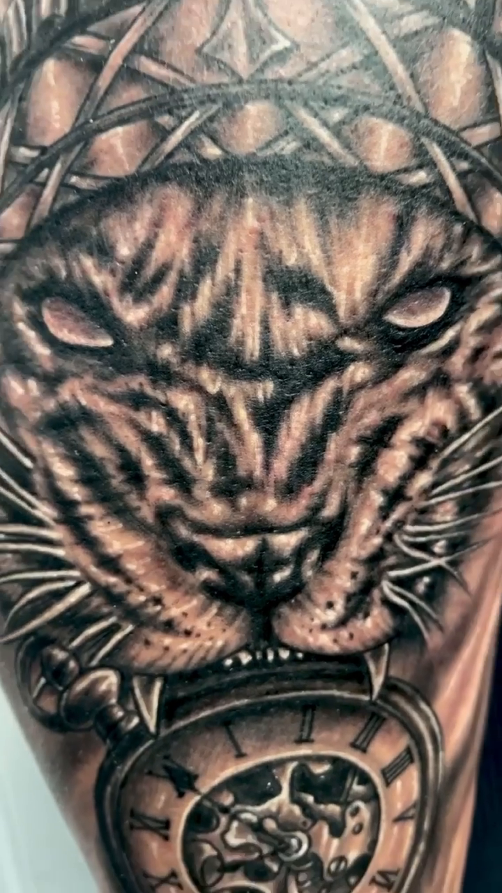 Tiger and headdress realism tattoo by ♠️KEITHKUSTOM♠️ San Antonio Tattoo Artist