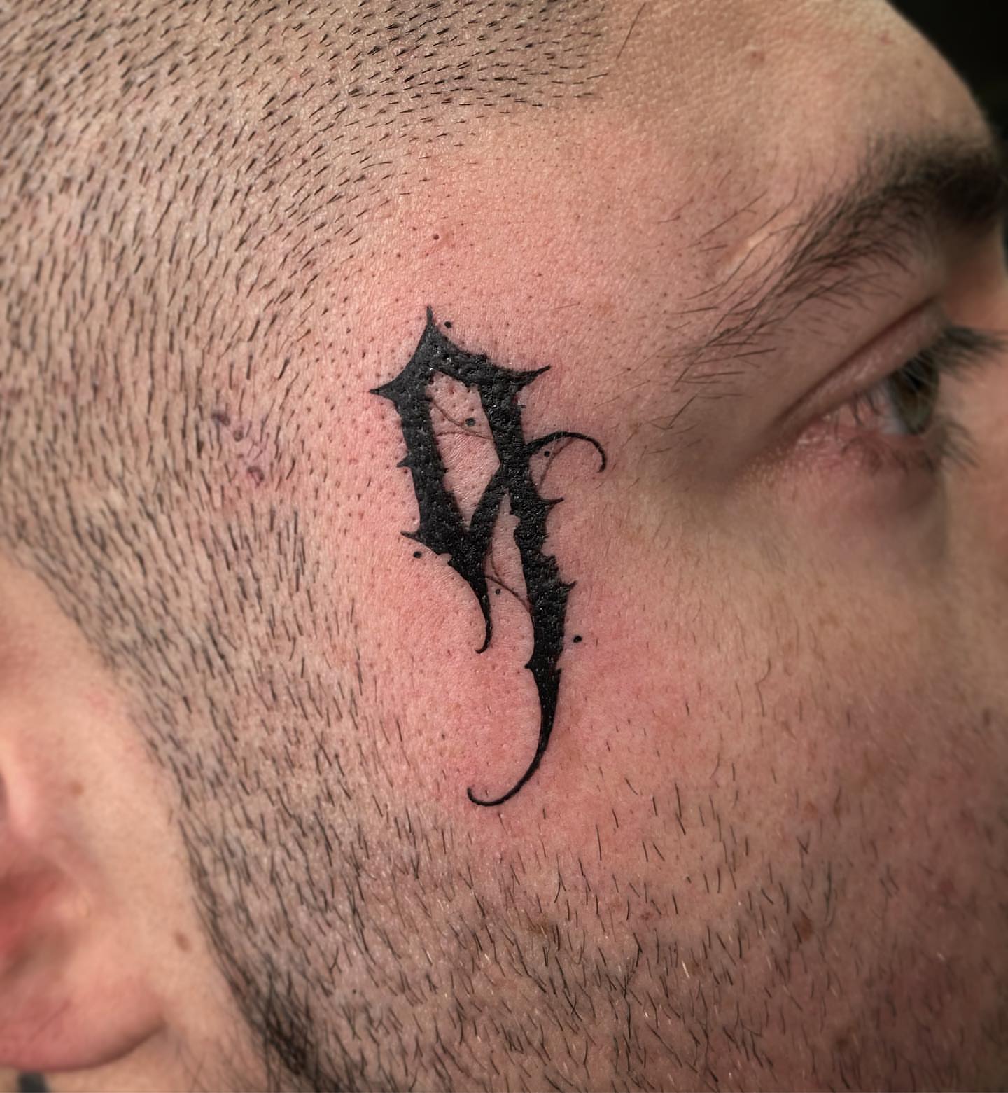 Tattoo by @sionerdcd β blackwork