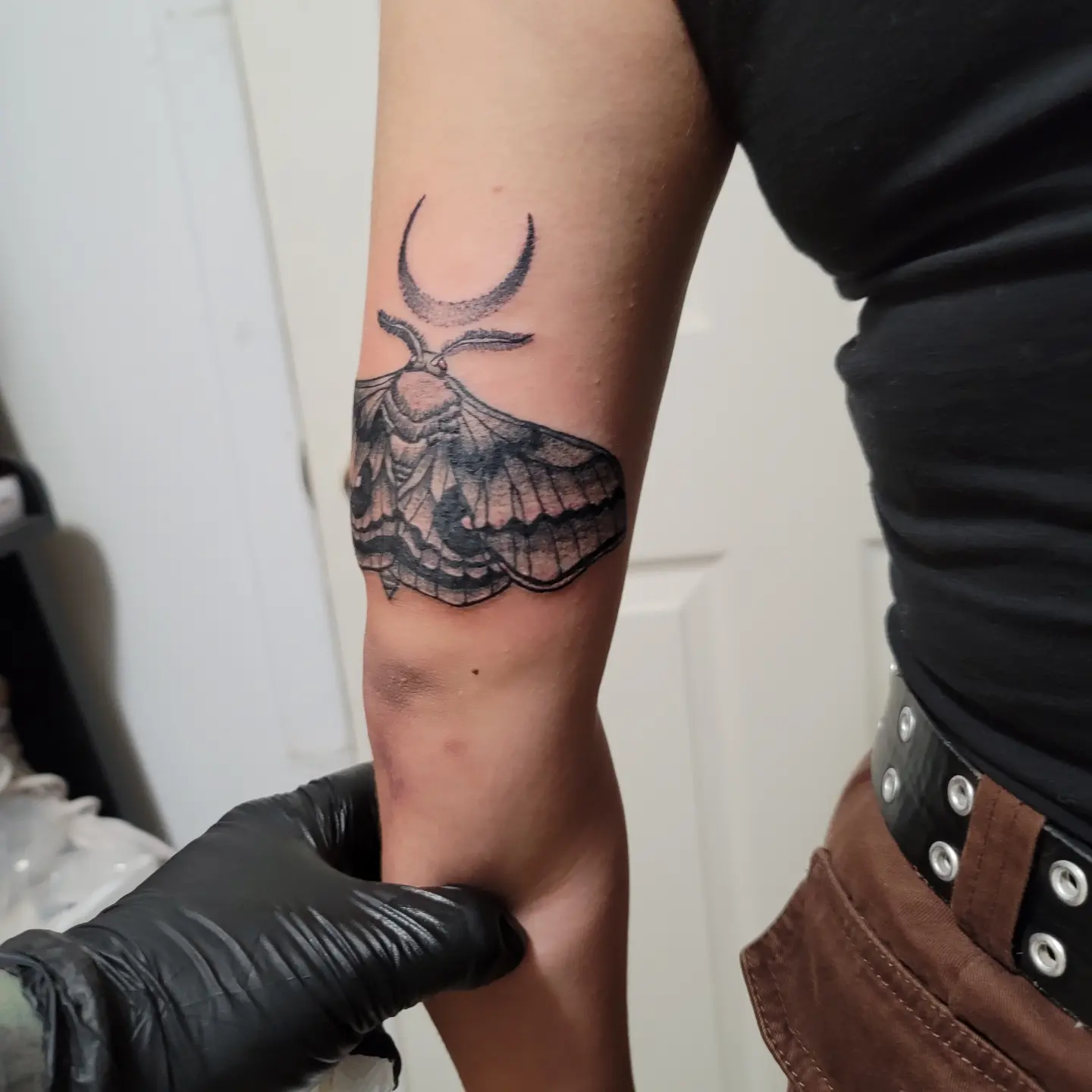 Tattoo by @eddy_tinta — black_and_grey