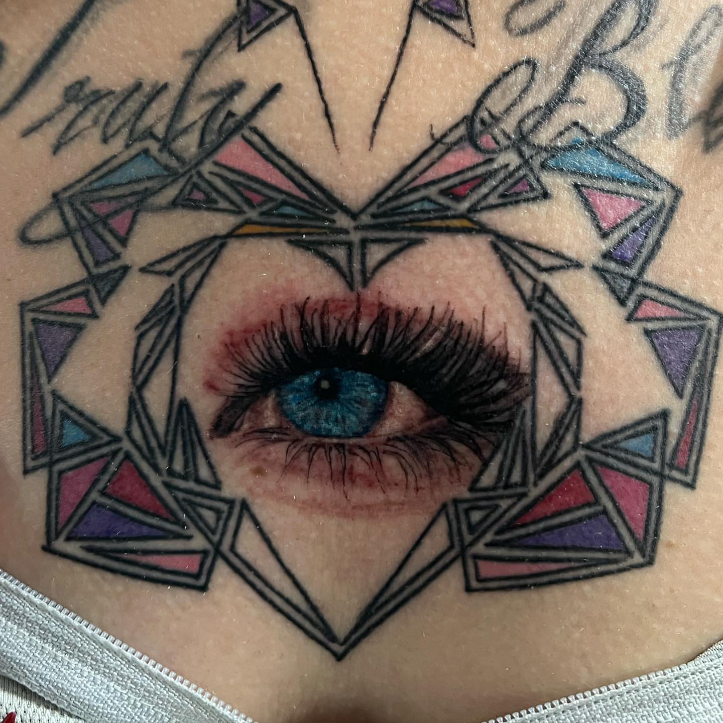 Tattoo by @artedececil — geometric