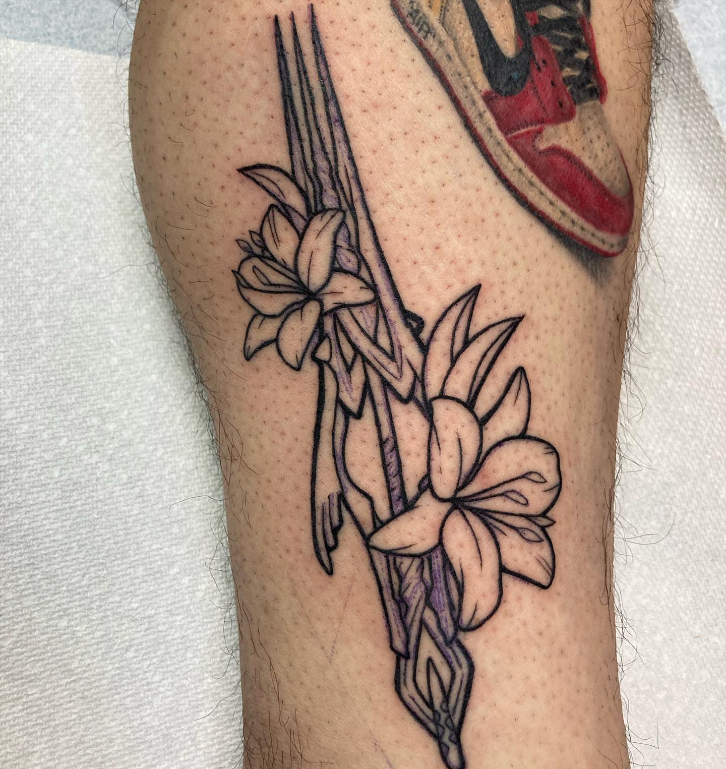 Tattoo by @blainoinsanotattoo — black_and_grey