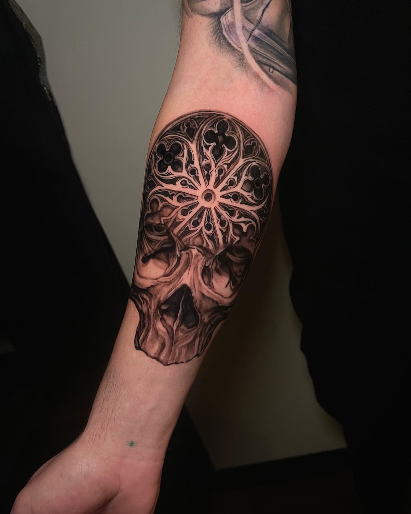 Tattoo by @mackenziemeyerstattoo — geometric, black_and_grey