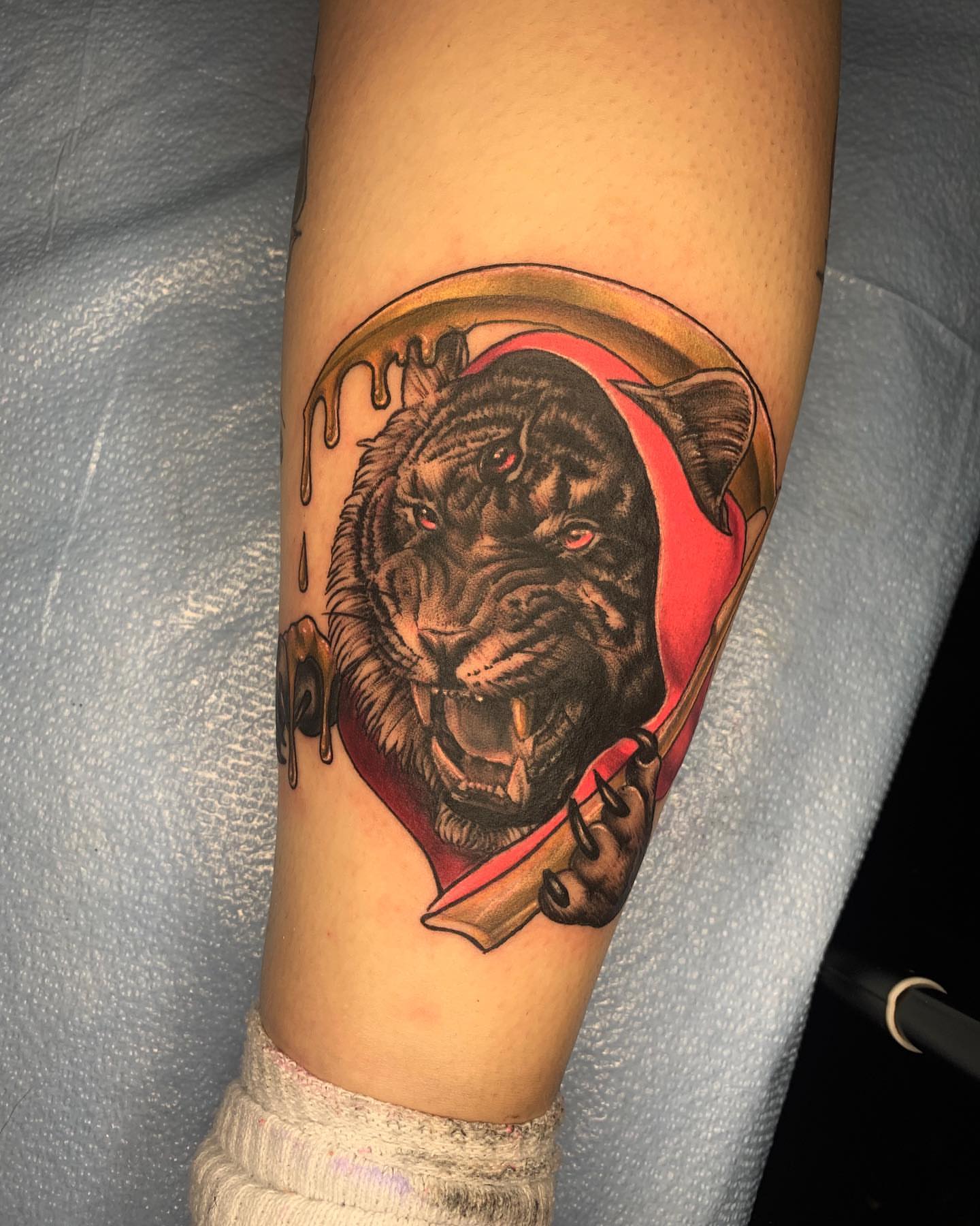 Tattoo by @lizpavtattoos — realism