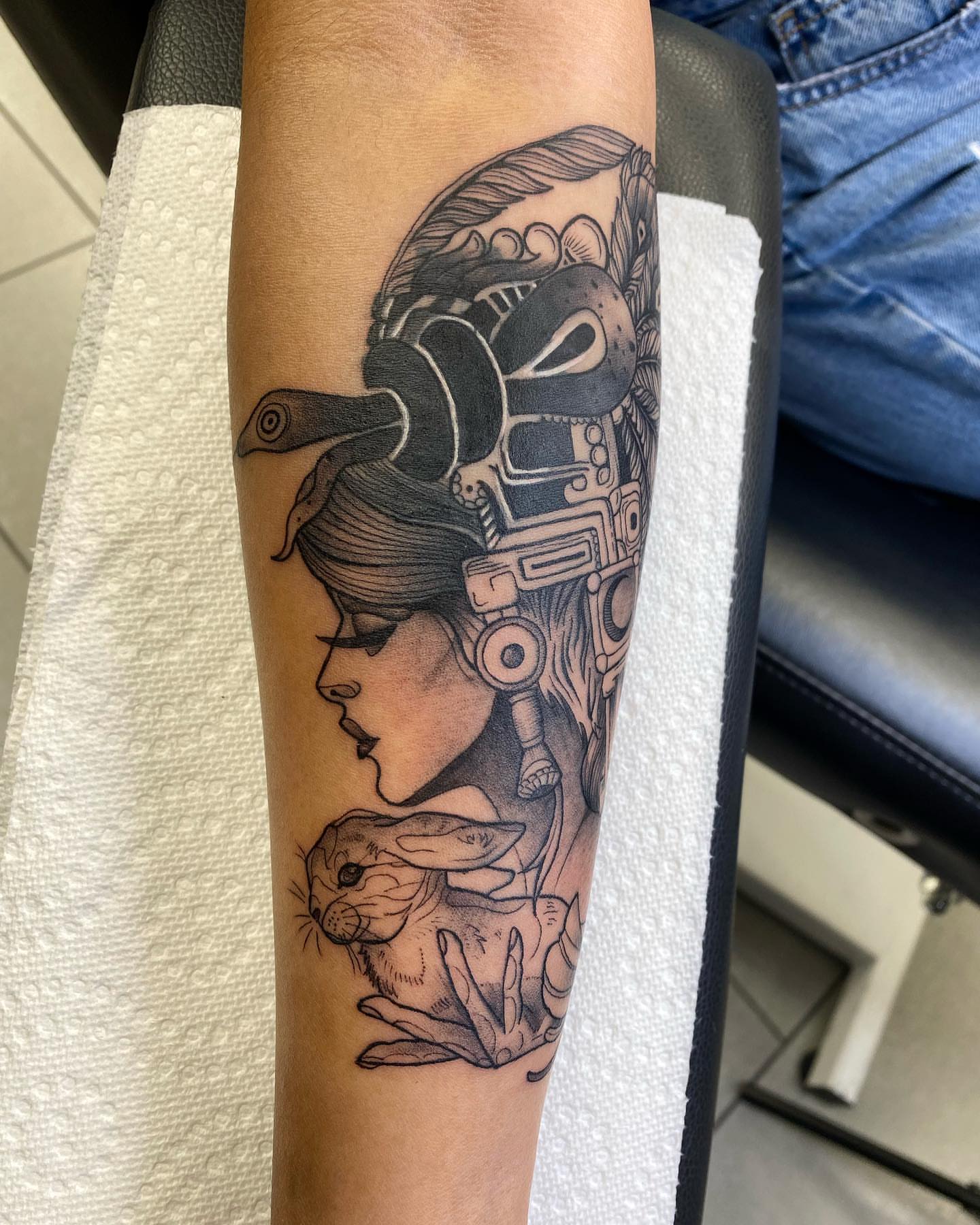 Mechanical woman realism tattoo on the forearm by Dayana✨