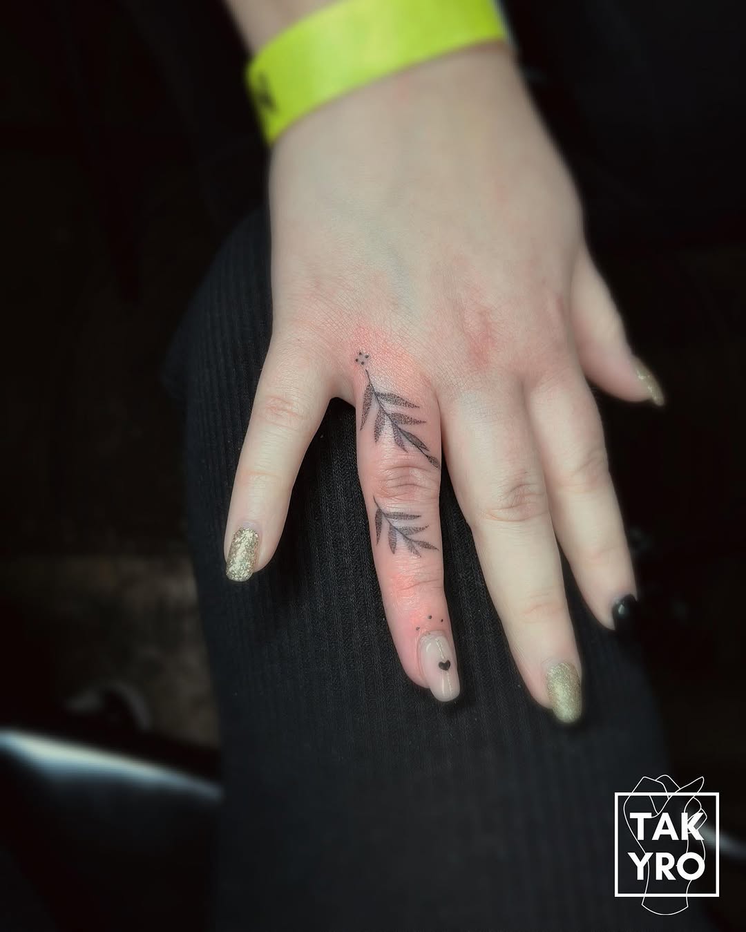 Tattoo by @takyro_finelinetattoo — fine_line, minimalist