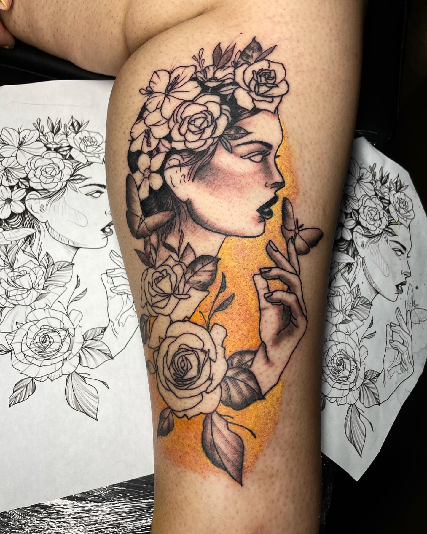 Floral portrait realism tattoo on the thigh by ๐๐ฌ๐ฐ๐ฅ ๐๐ฌ๐ฌ๐ซ