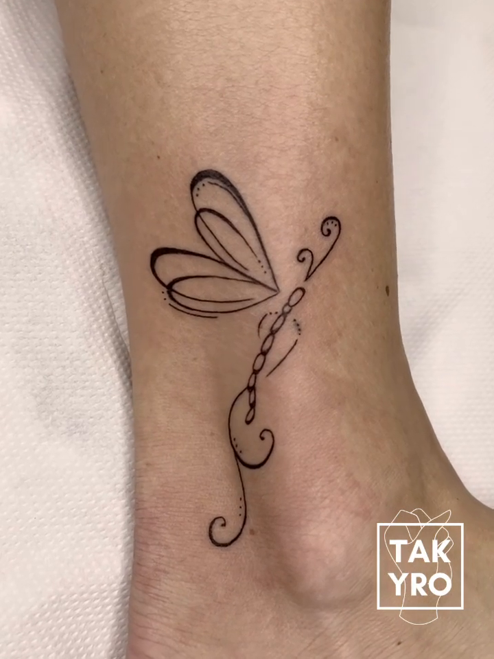 Tattoo by @takyro_finelinetattoo — fine_line