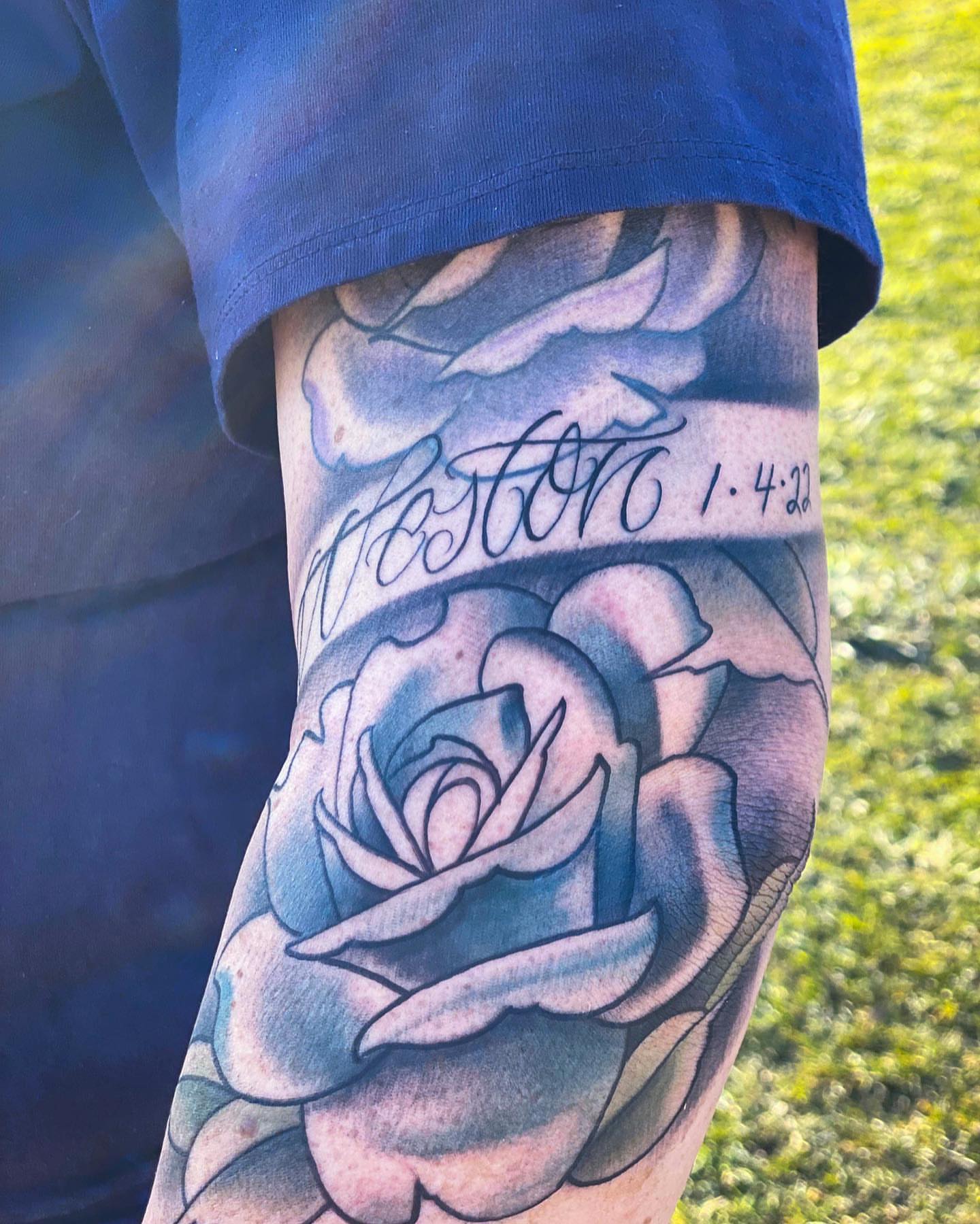 Tattoo by @daveisoldbutstillkicknit — black_and_grey