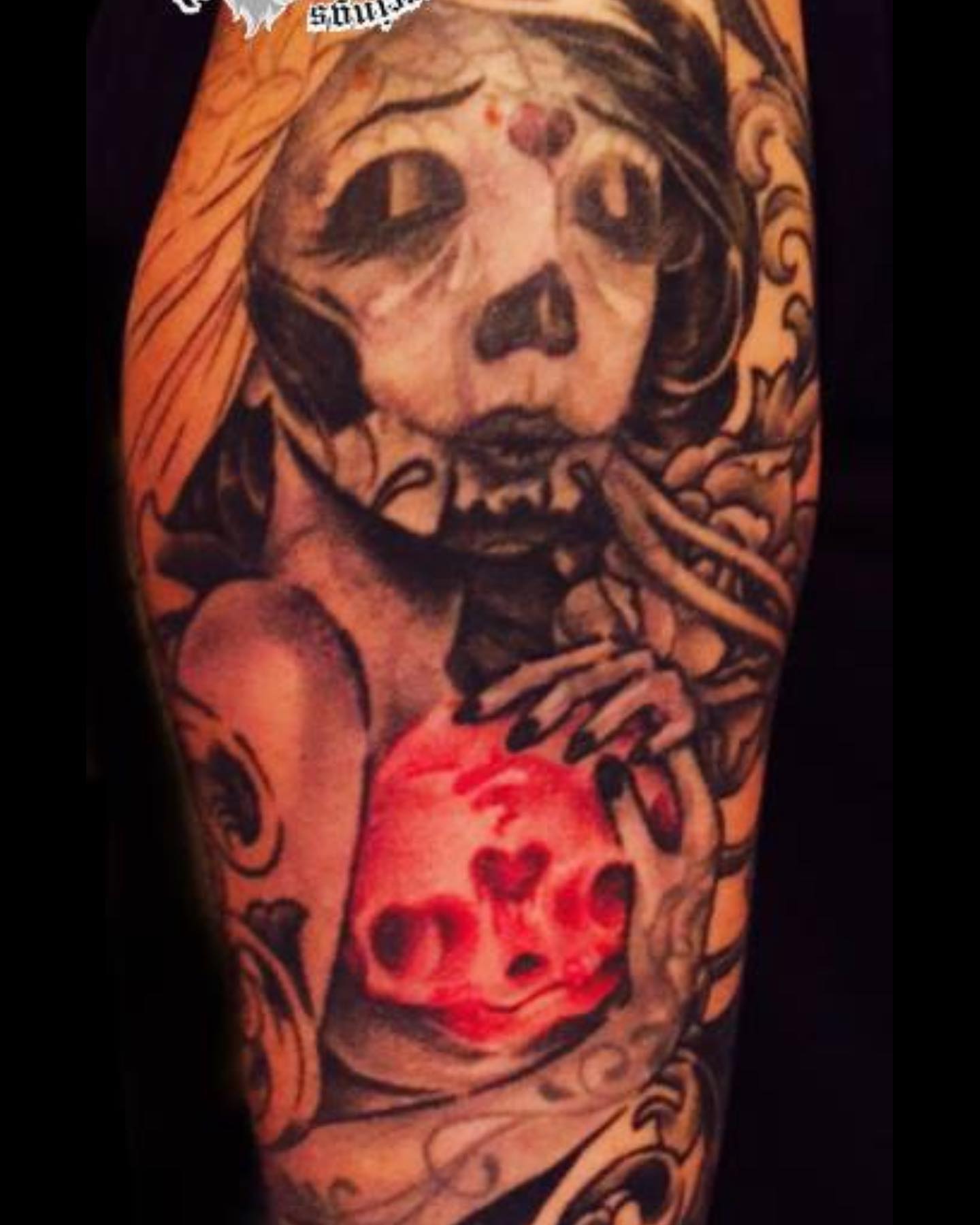 Woman with skull dark realism tattoo on the forearm by Frank Gomez 🎨