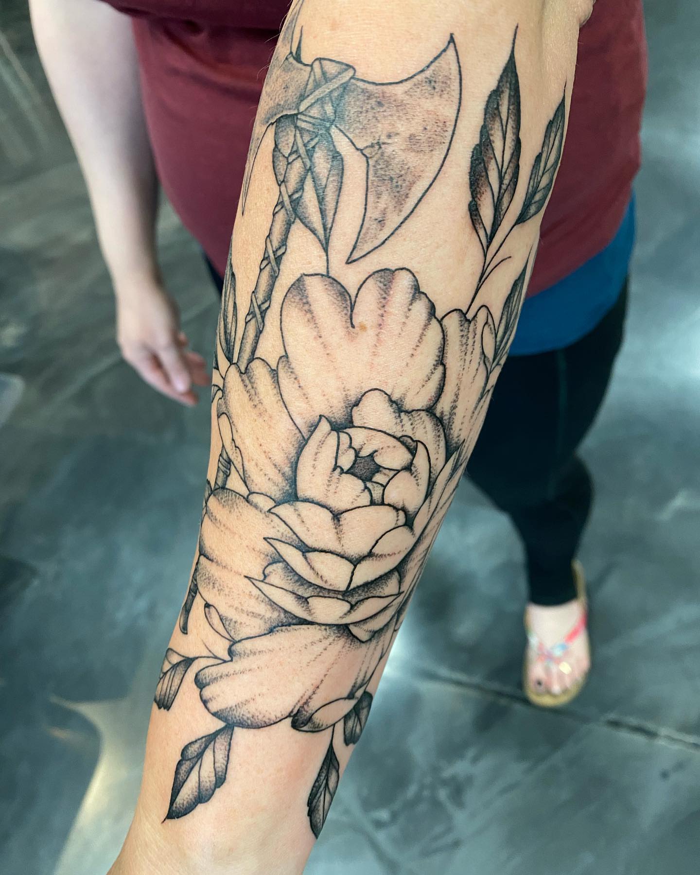 Tattoo by @salcustomtattoo — black_and_grey