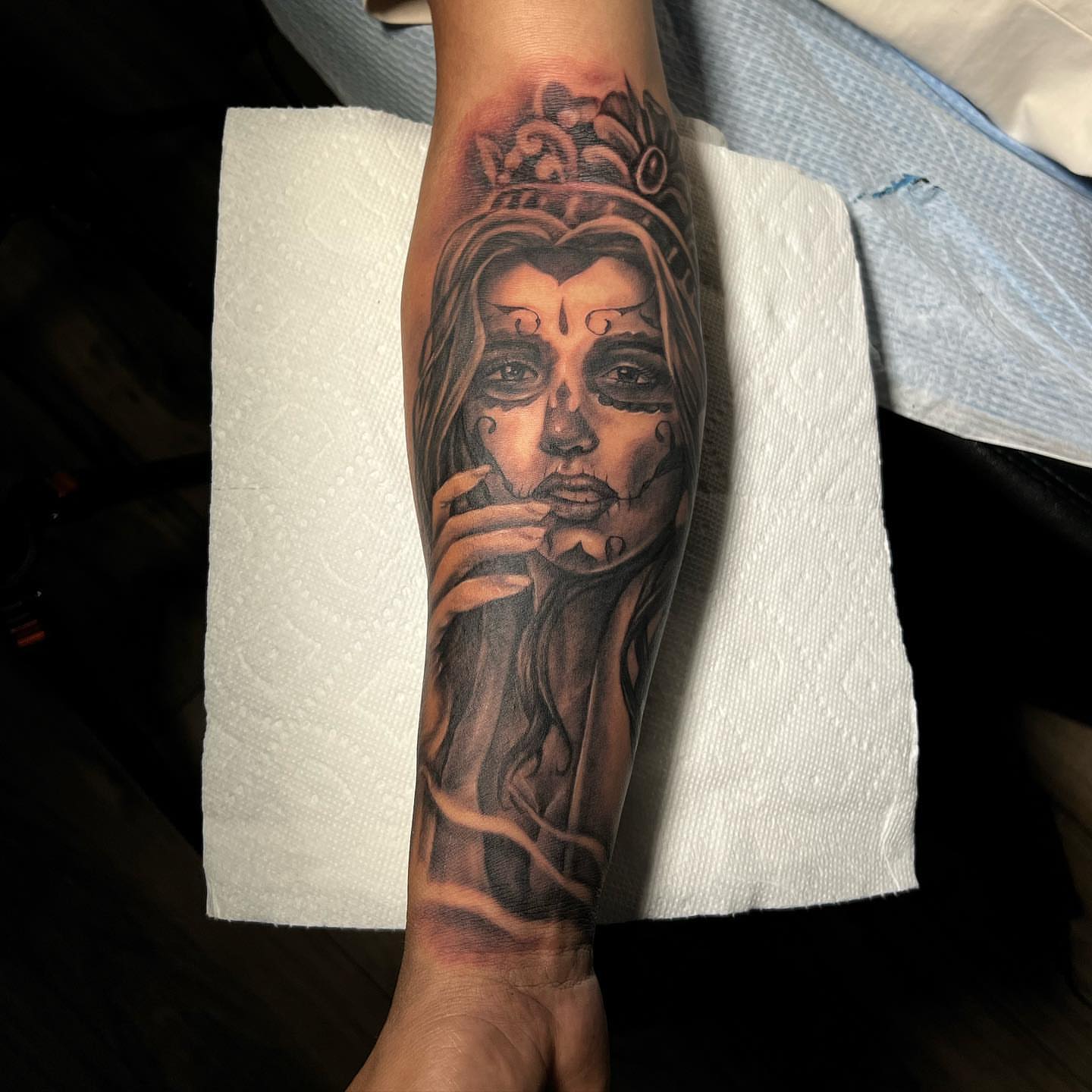 Woman with crown realism tattoo on the forearm by Lex⛓️