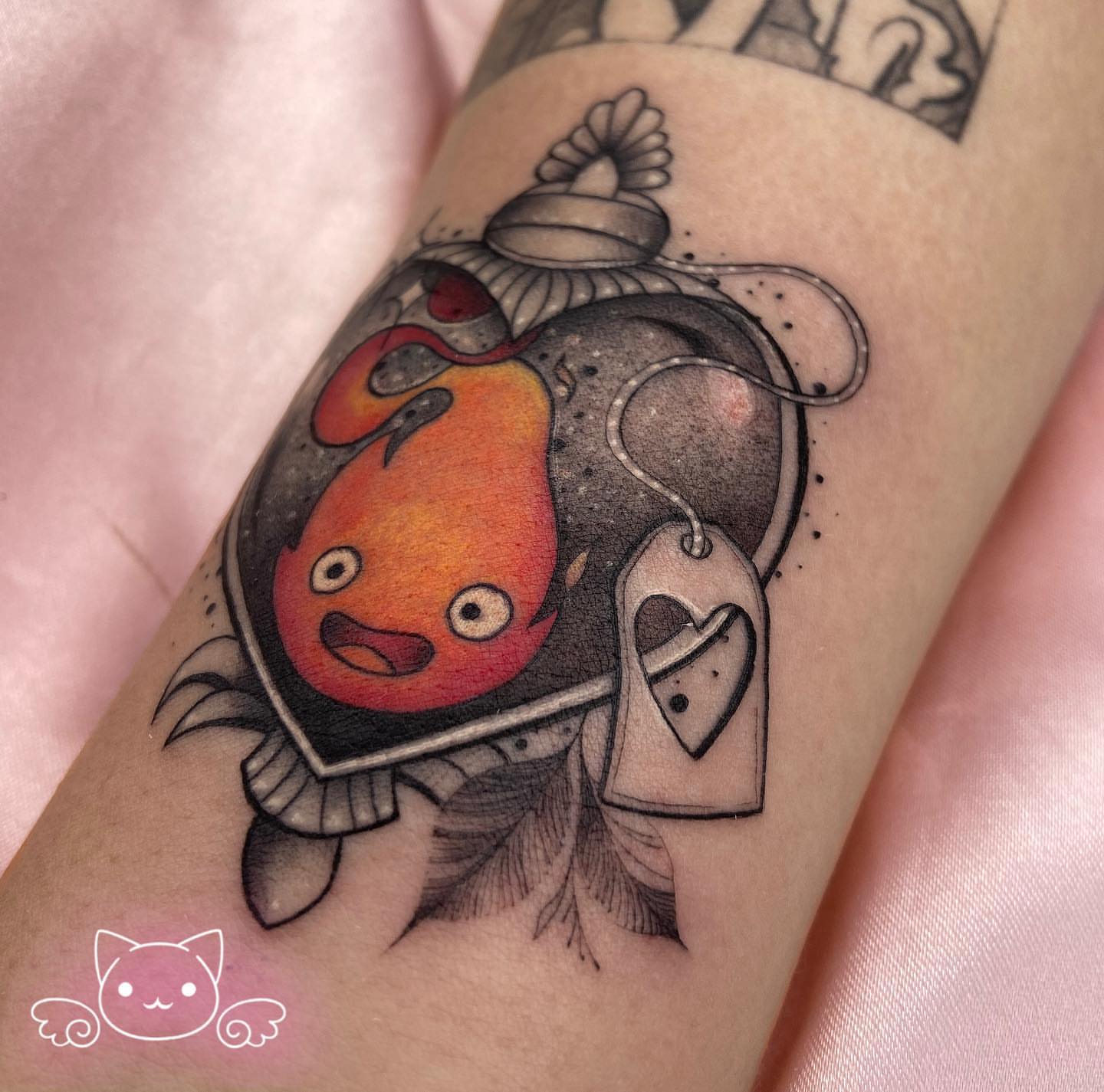 Fish in a teapot dotwork tattoo on the forearm by Maria Camila yepes, Bogotá, Bogotá, Distrito Capital