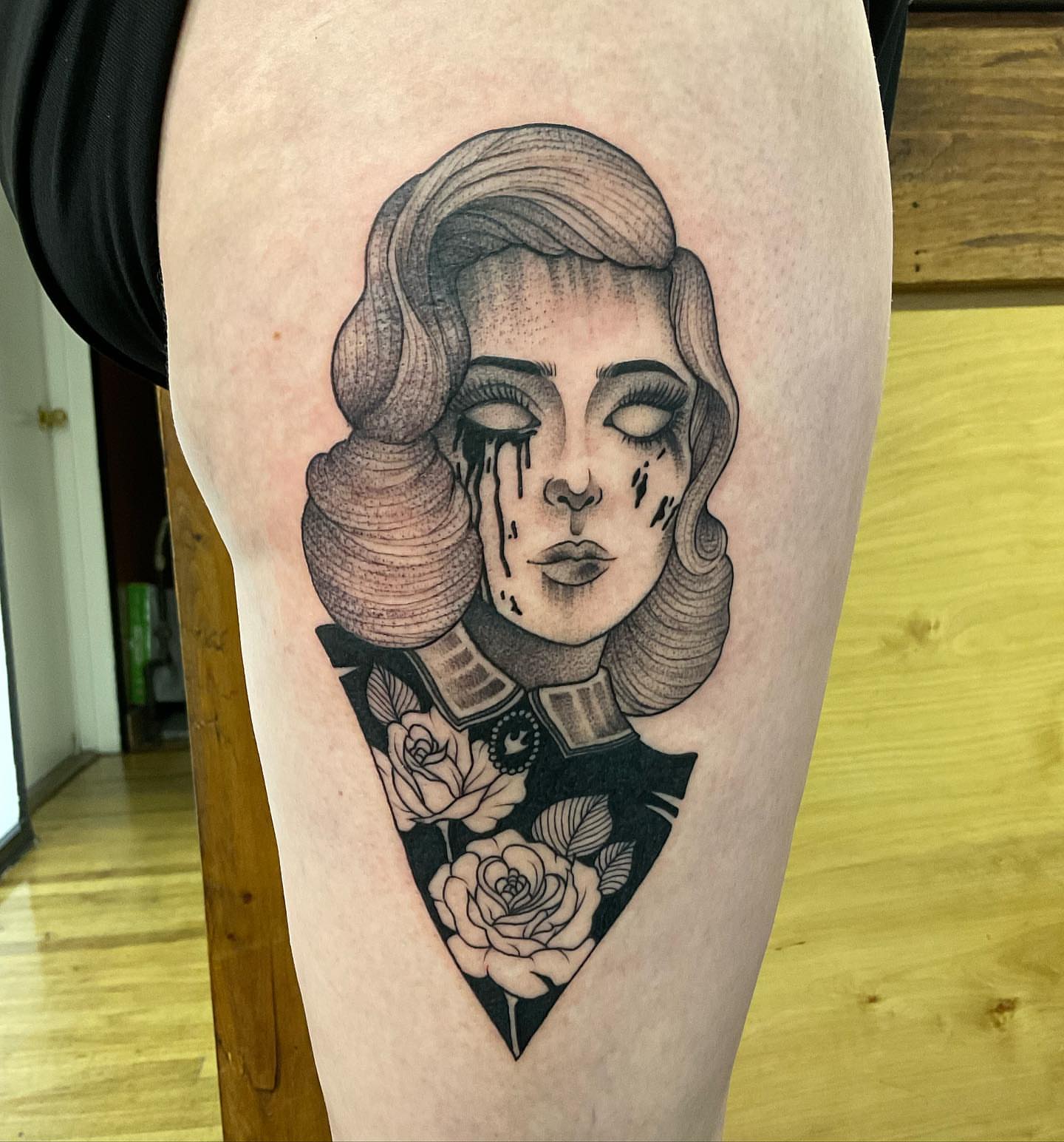 Tattoo by @lunafterdark.tattoos — black_and_grey, realism