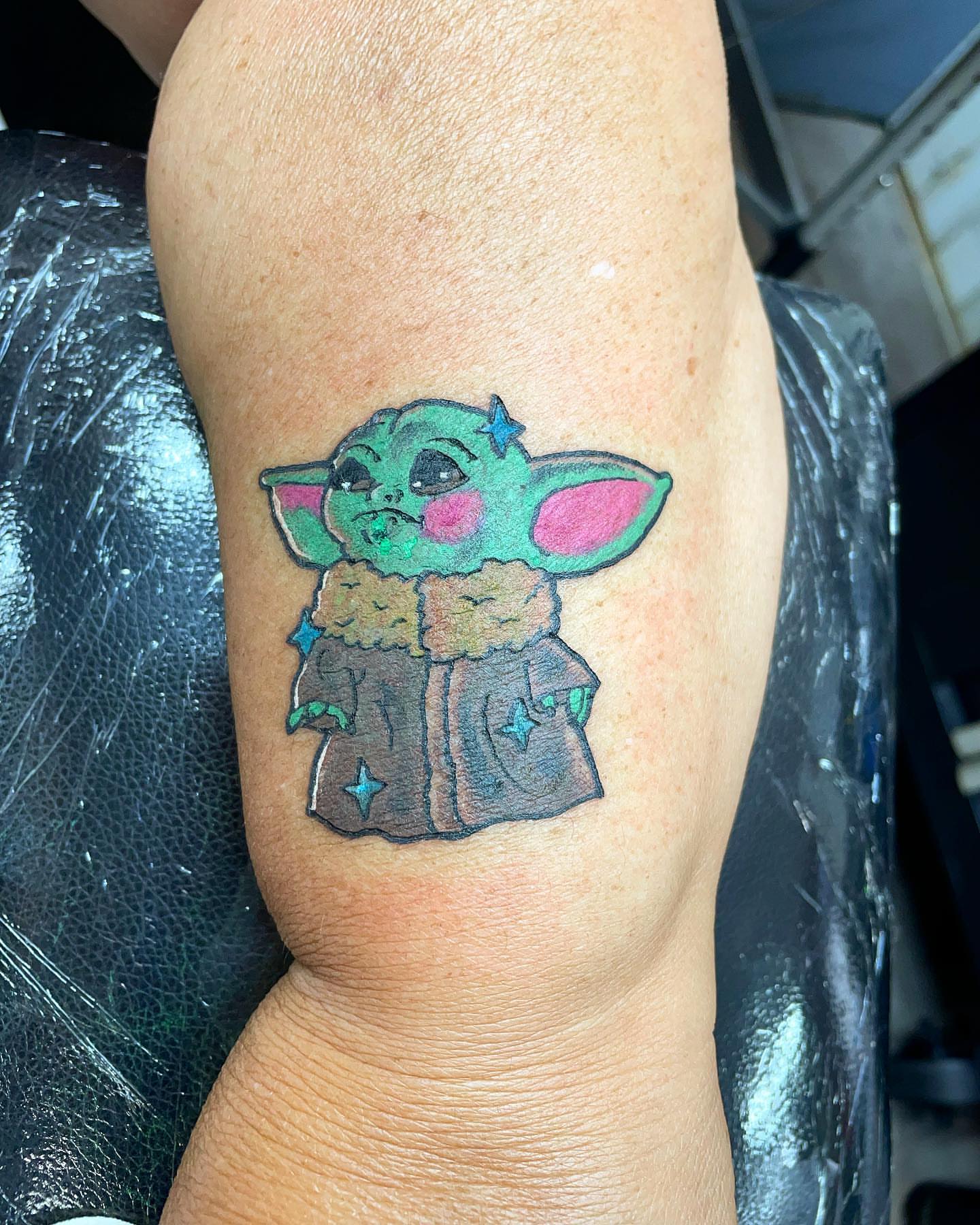 Tattoo by @kevtattedme β dotwork