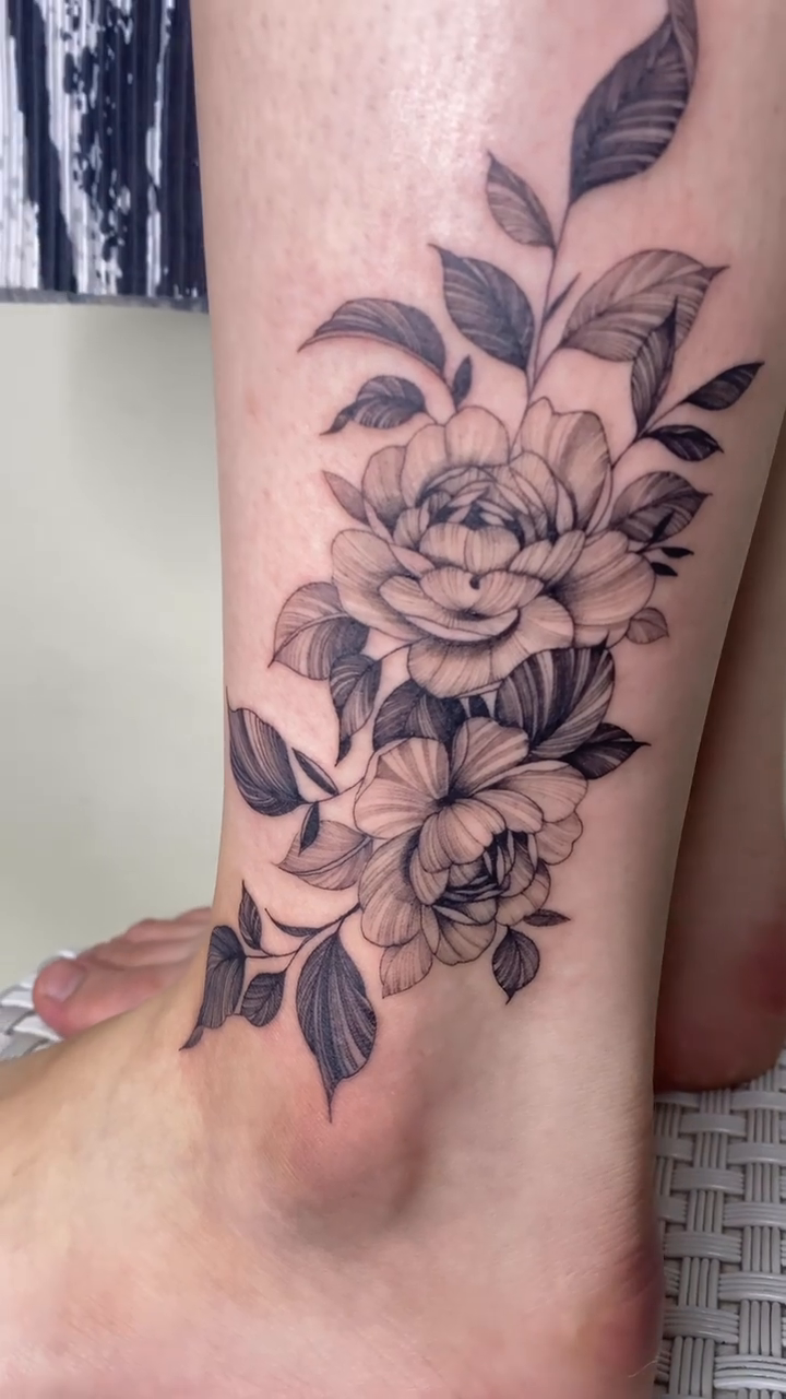 Tattoo by @3k_tat_too — fine_line, black_and_grey