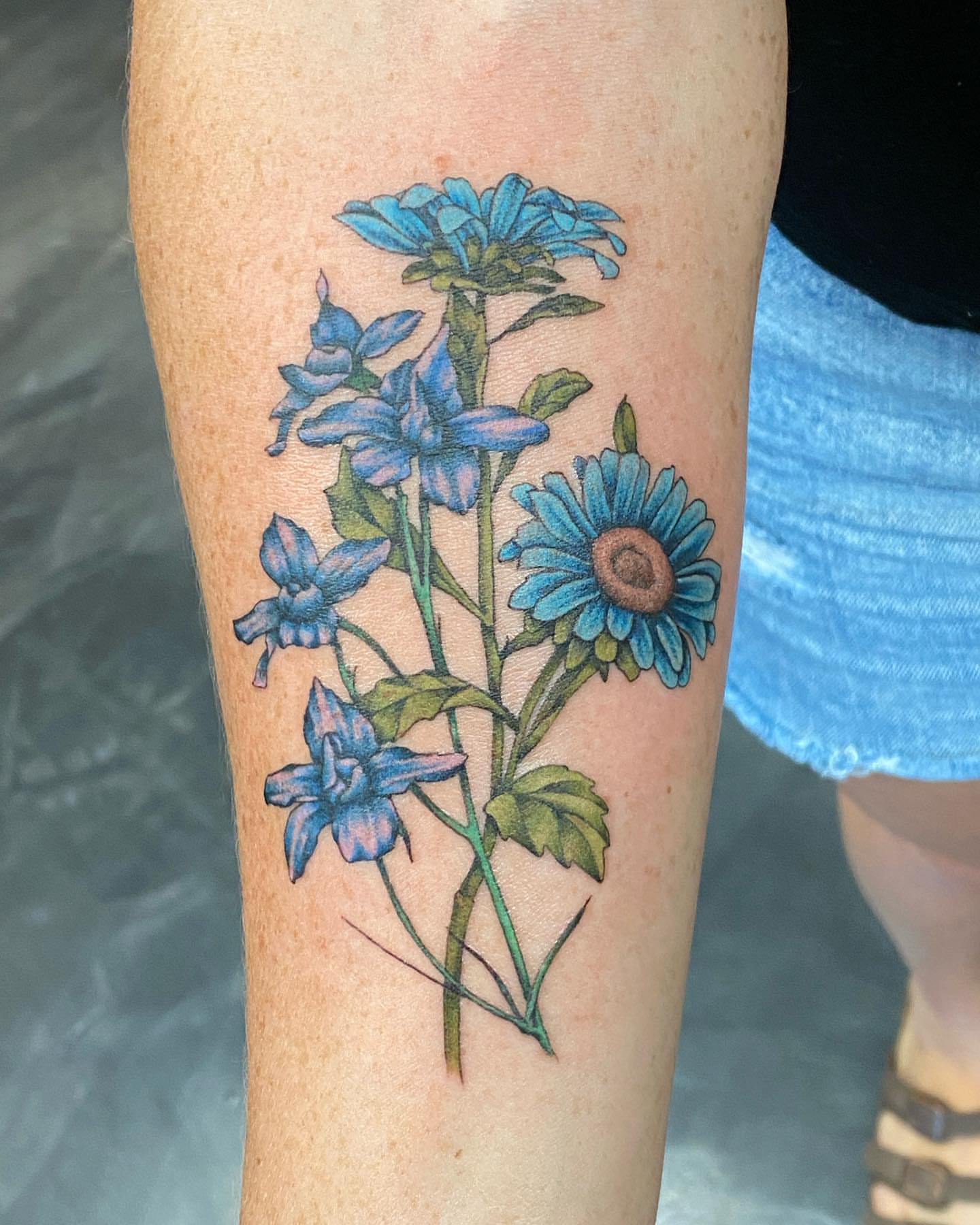 Tattoo by @salcustomtattoo — realism