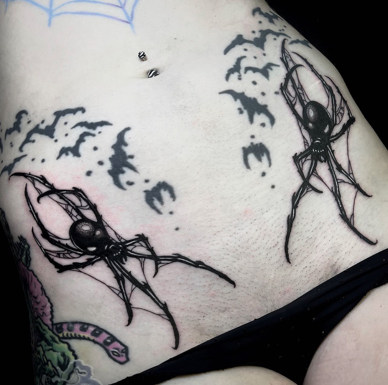 Tattoo by @jessewilliamstattoo — black_and_grey