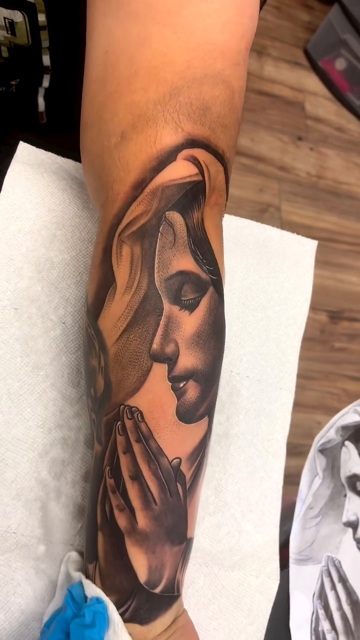 Tattoo by @saeso___ — realism, black_and_grey