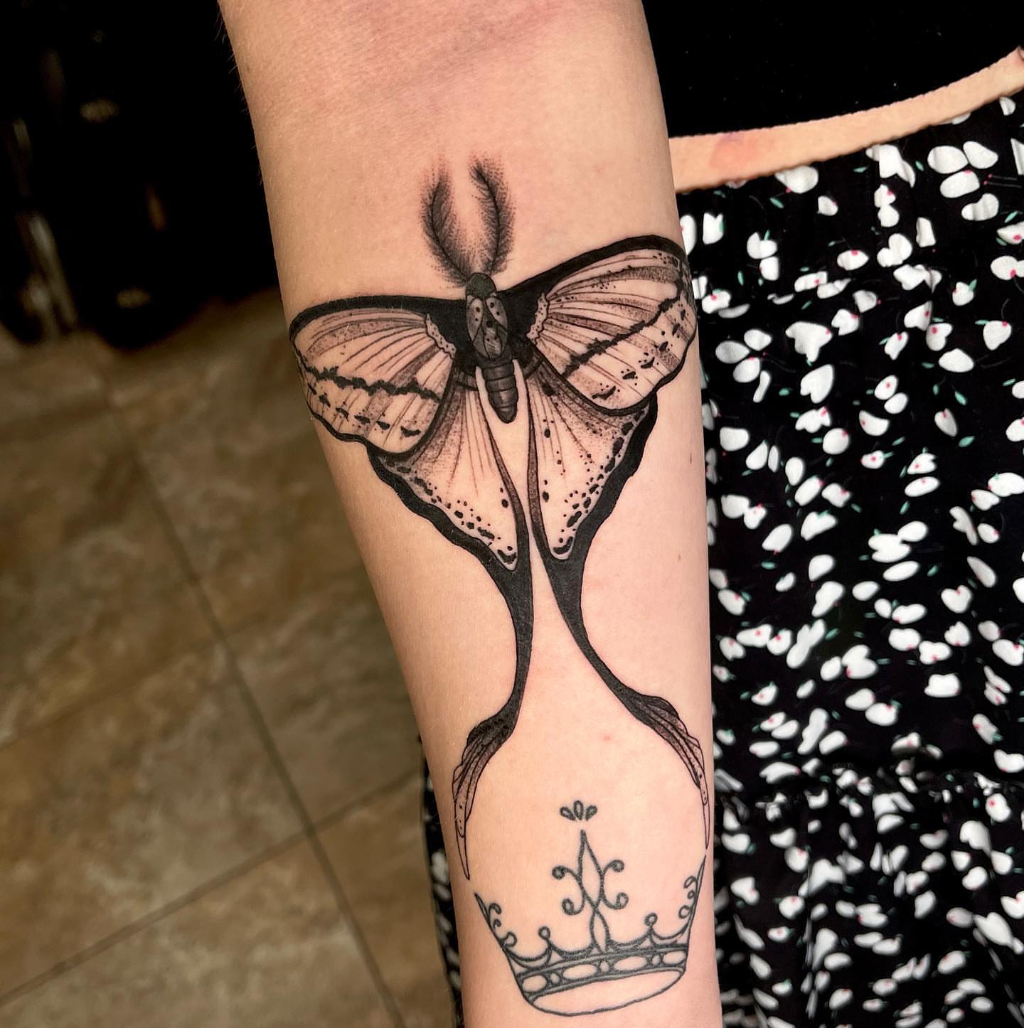 Tattoo by @anheartistxo — black_and_grey, dotwork