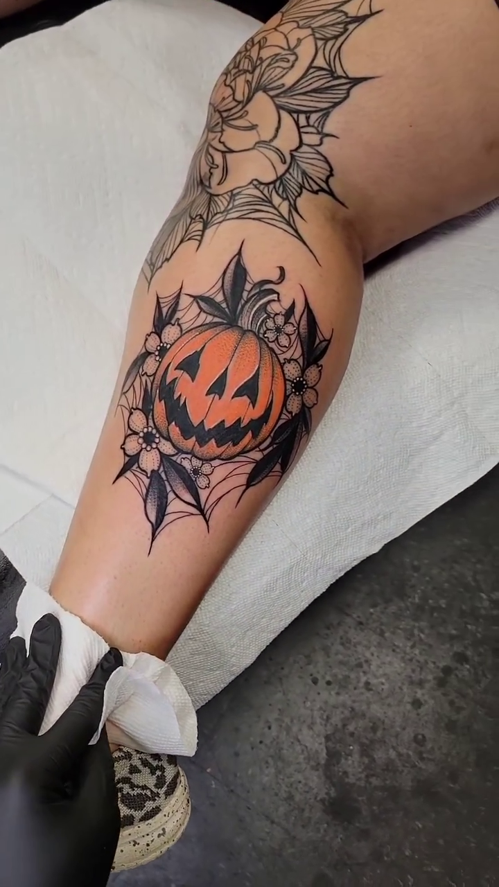 Tattoo by @barrett_darkwave_tx — neo_traditional, blackwork