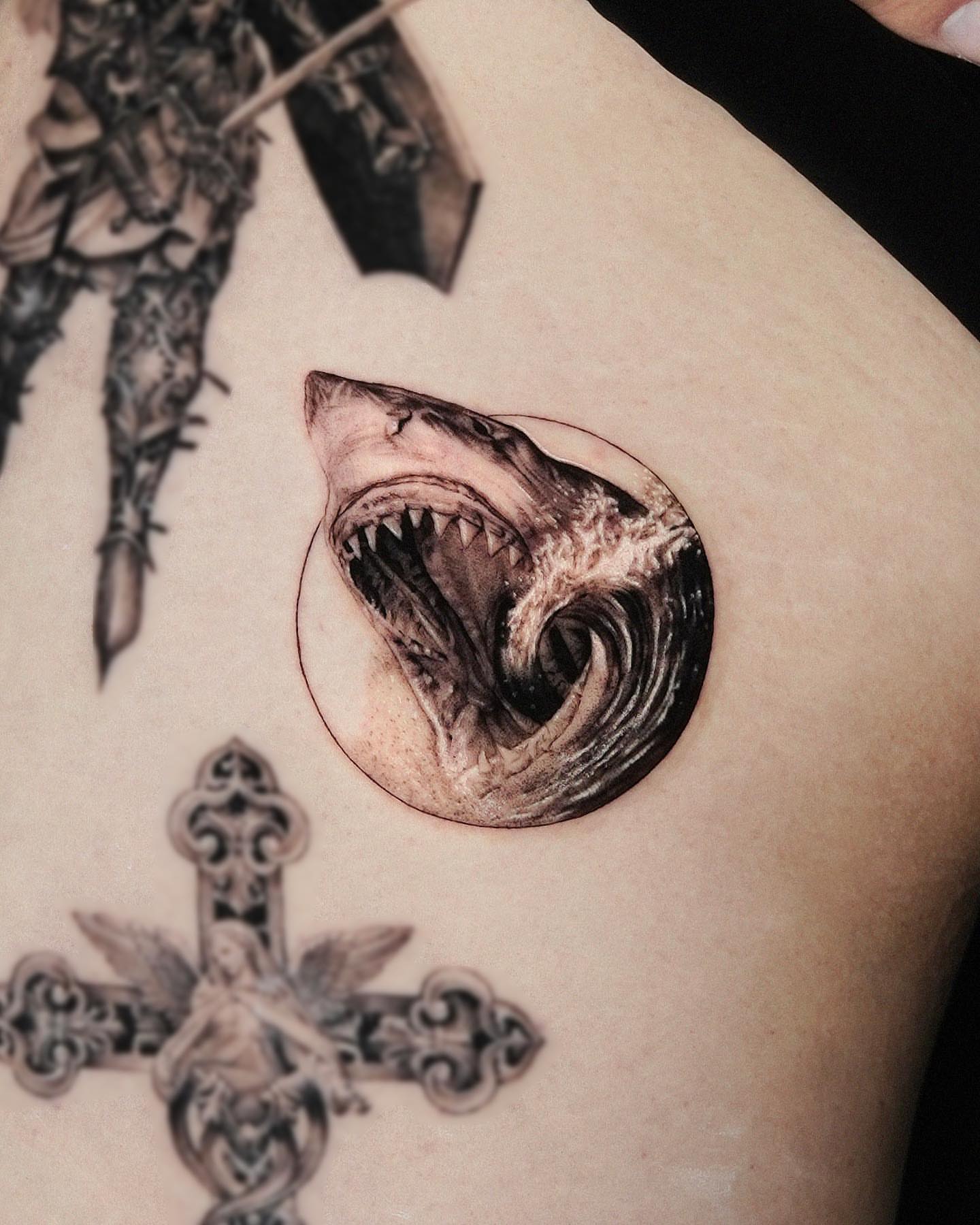 Shark realism tattoo on the thigh by Kid Needle