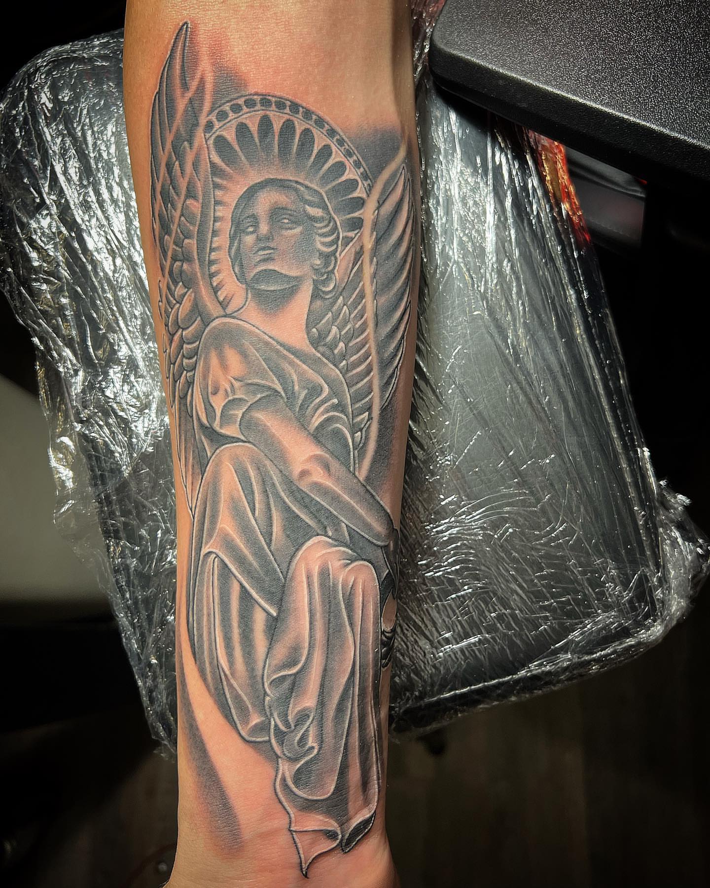 Tattoo by @allbluehundreds — black_and_grey