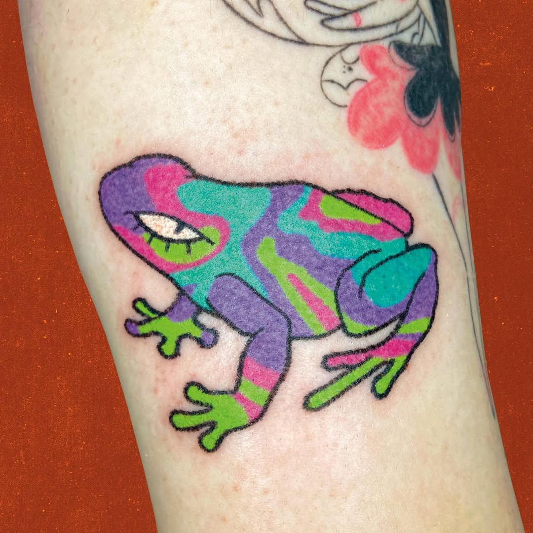 Psychedelic frog American traditional tattoo on the forearm by Kasia ✨jedyny taki handpoke w katowicach✨