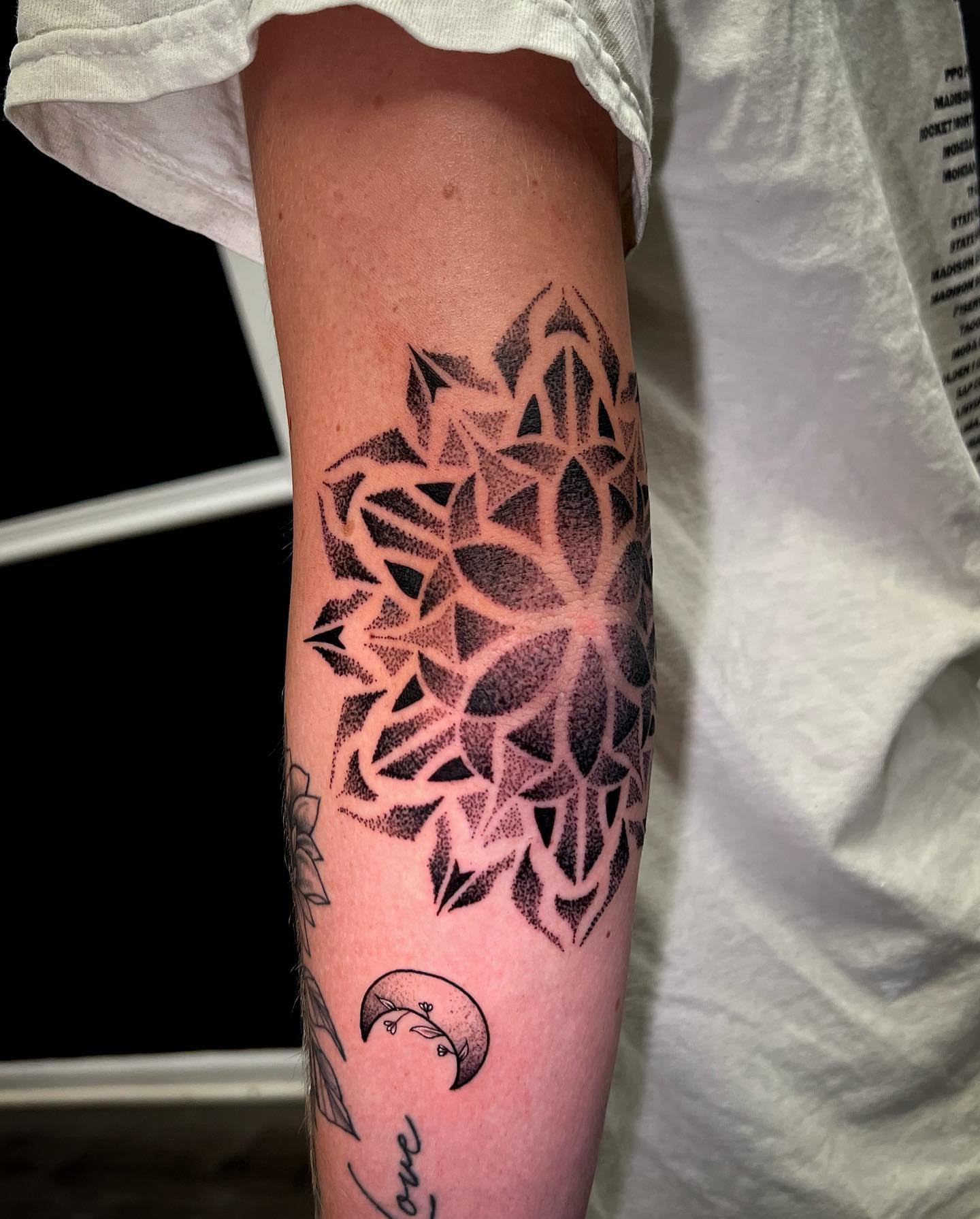 Tattoo by @inkedbypanezo — dotwork, geometric
