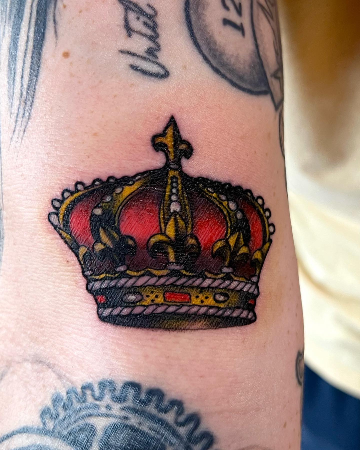 Tattoo by @daveisoldbutstillkicknit — american_traditional