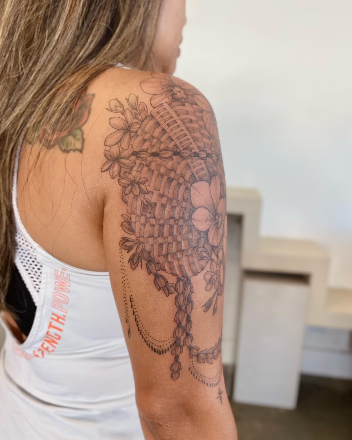 Tattoo by @liannadefleur β black_and_grey