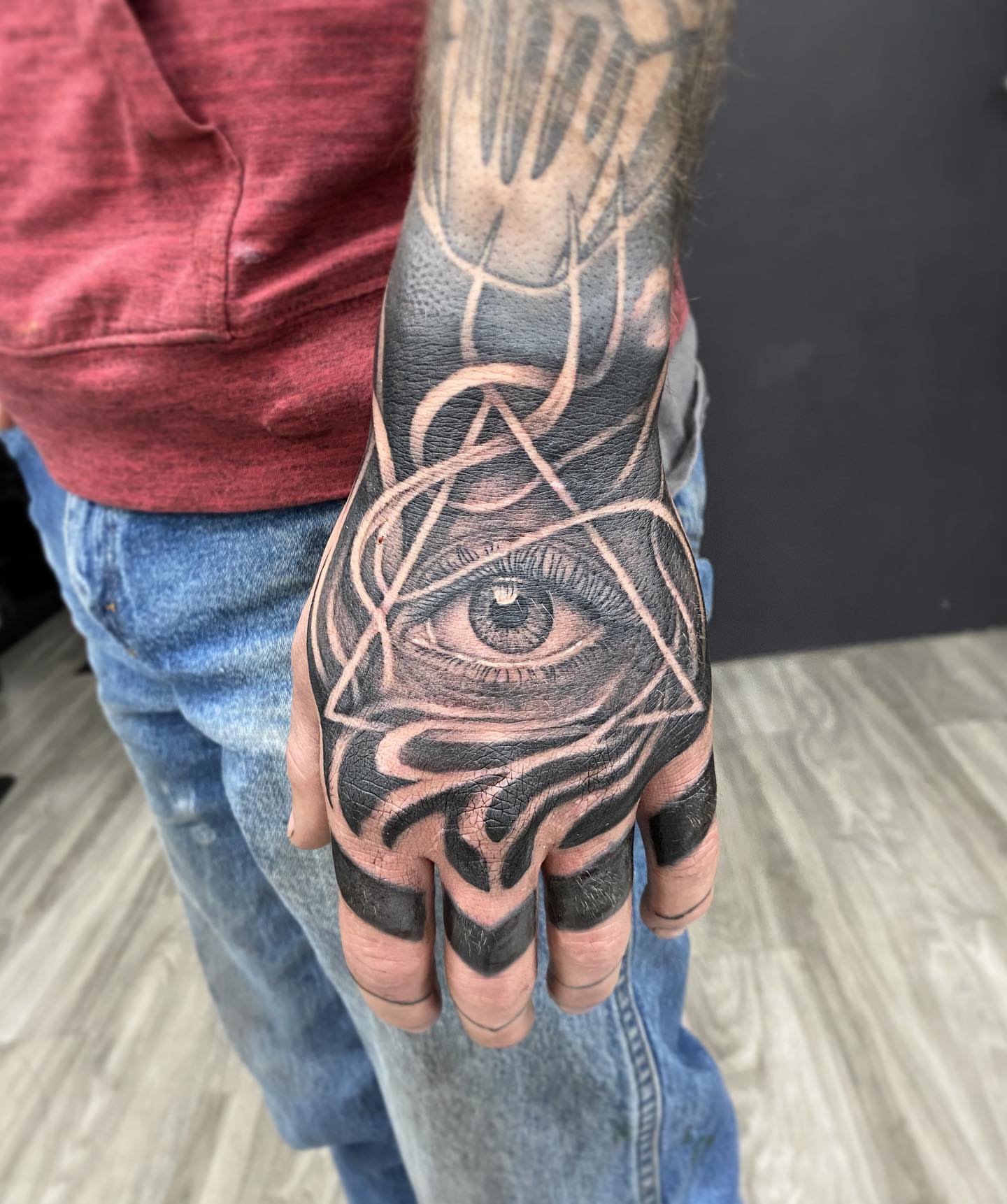 Eye realism tattoo on the hand by Jax Citriglia