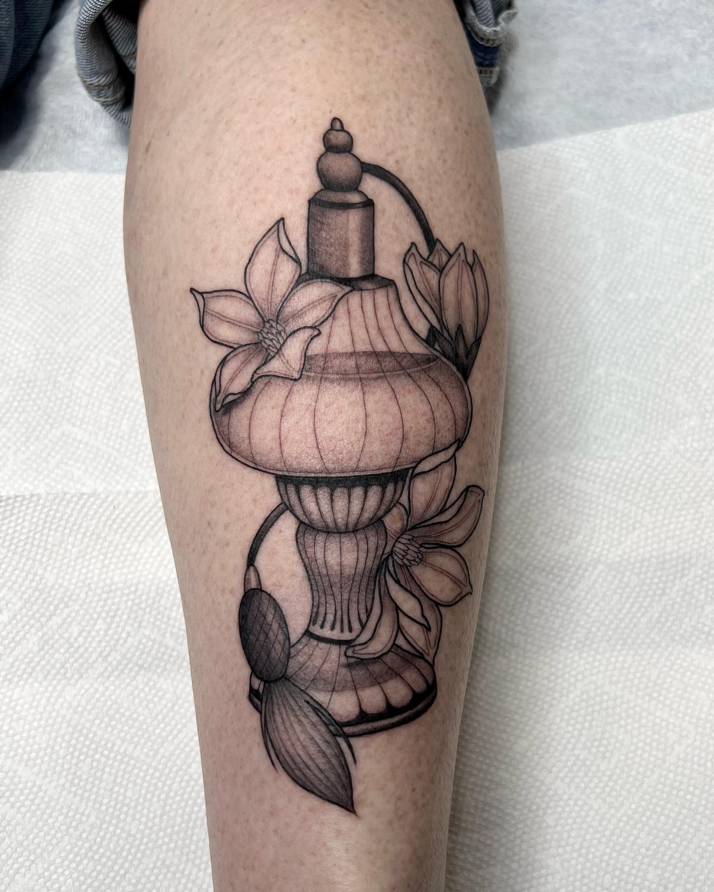 Tattoo by @ohmydarlingtattoos — black_and_grey