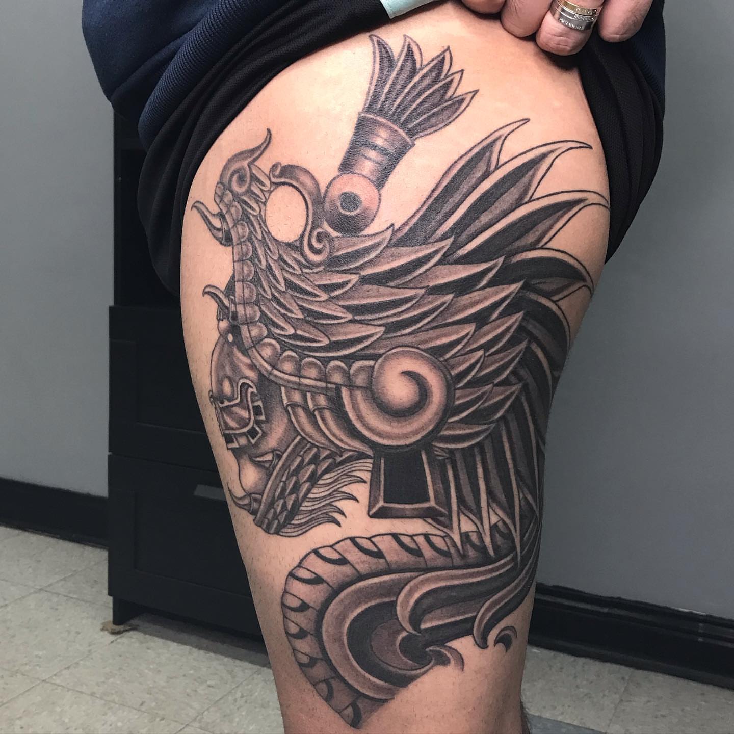 Tattoo by @alfredo_diazflores — black_and_grey, geometric