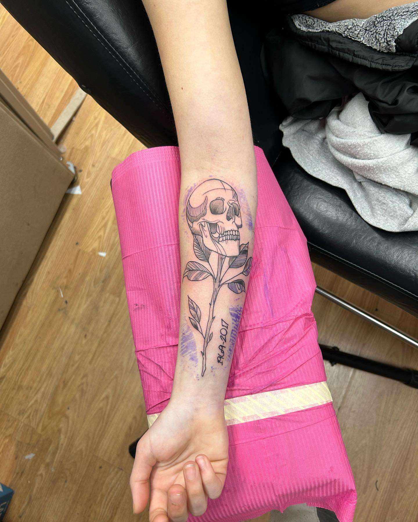 Tattoo by @b1ack_t4t β black_and_grey