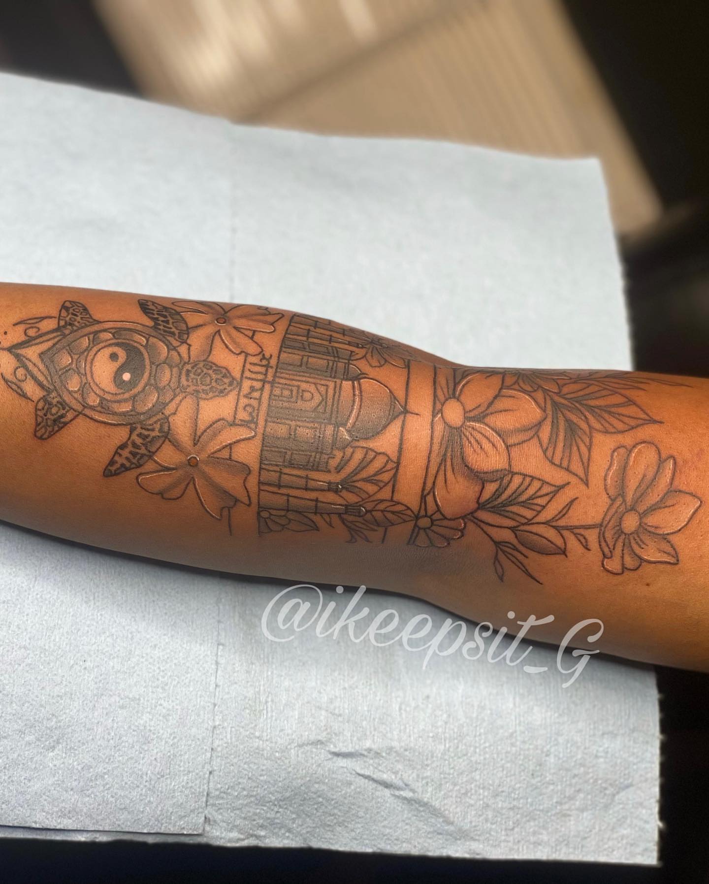 Tattoo by @ikeepsit_g — american_traditional