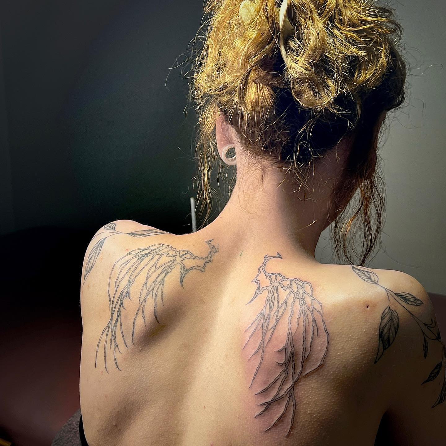 Tattoo by @deuxmainstattoo — black_and_grey