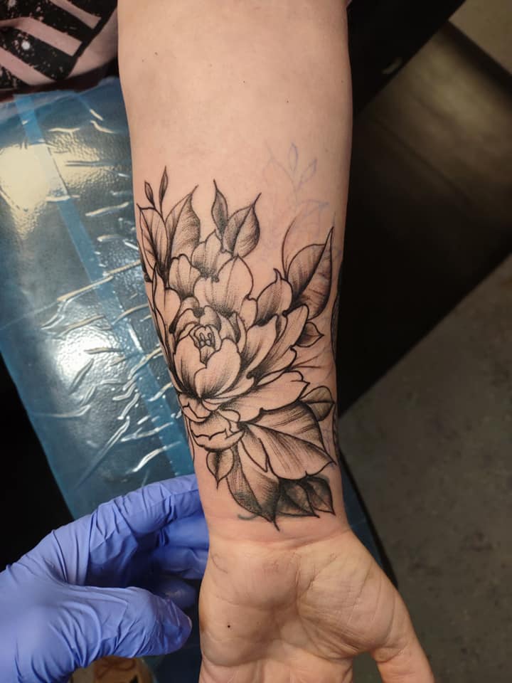 Tattoo by @tattoosbyjacklyn — black_and_grey, fine_line