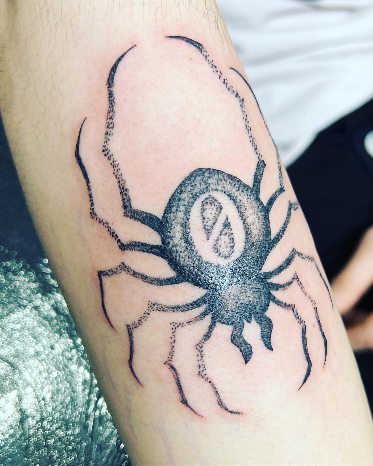 Tattoo by @blainoinsanotattoo — dotwork