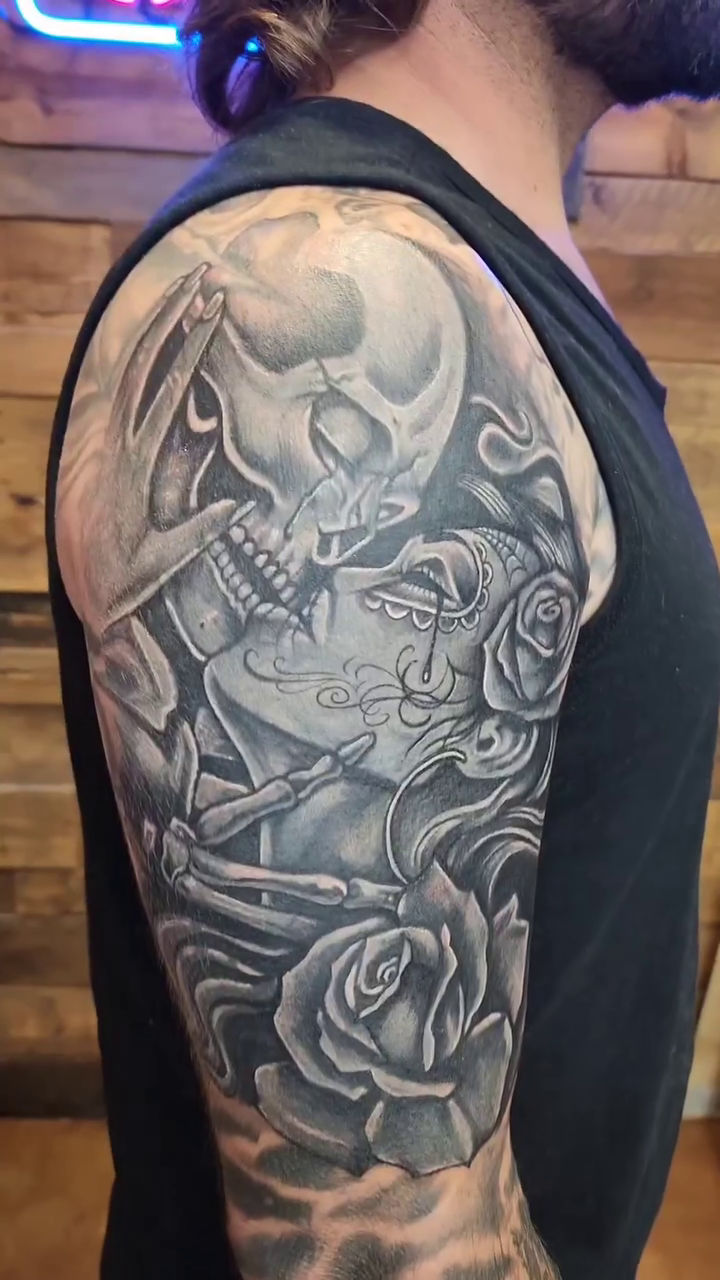 Skull and roses dark realism tattoo by Summer Rain