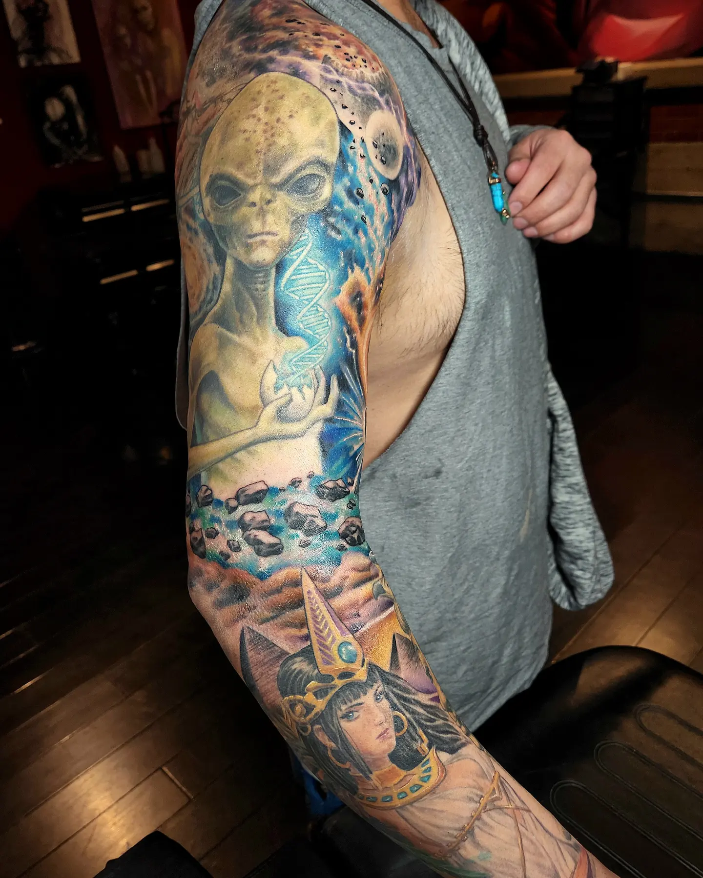 Alien and queen realism tattoo on the upper arm by Jake Goss, Salt Lake City, Utah