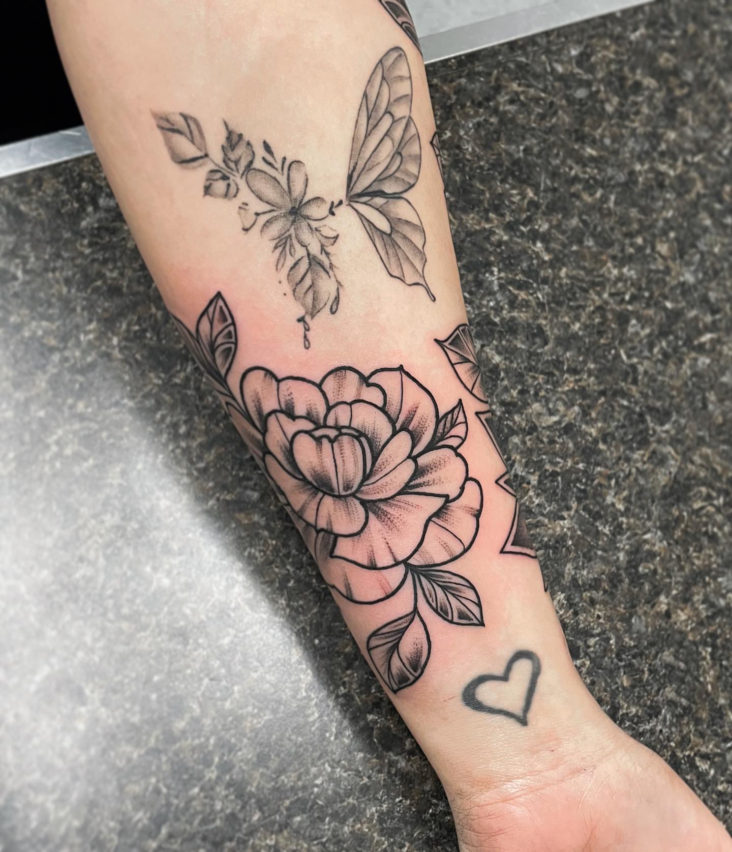 Tattoo by @candybrainink — black_and_grey