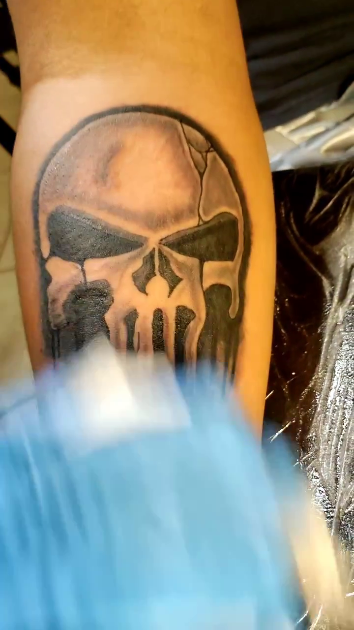 Skull realism tattoo by Noriega Josué