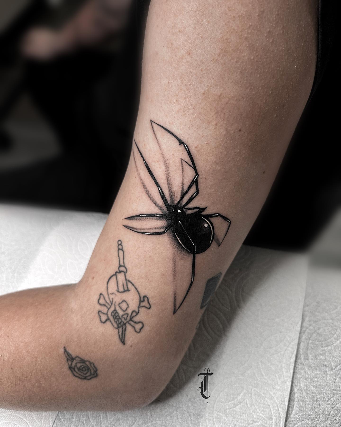 Tattoo by @tommytattoo333 — black_and_grey